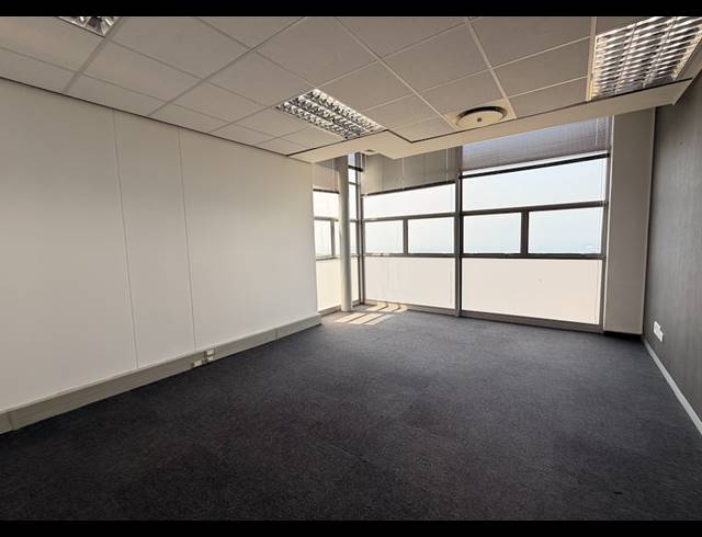 152M² OFFICE TO LET IN UMHLANGA RIDGE